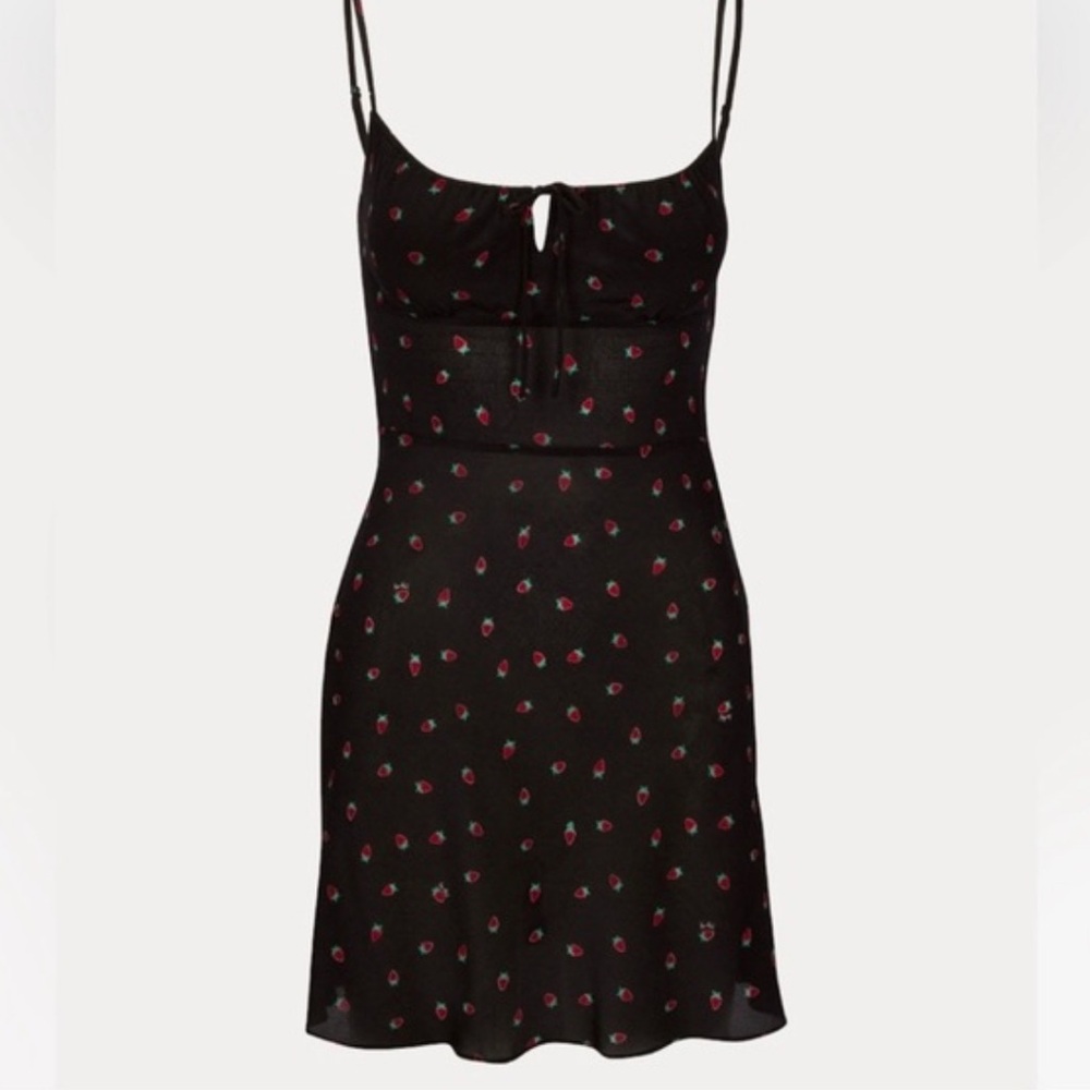 Realisation par strawberry dress